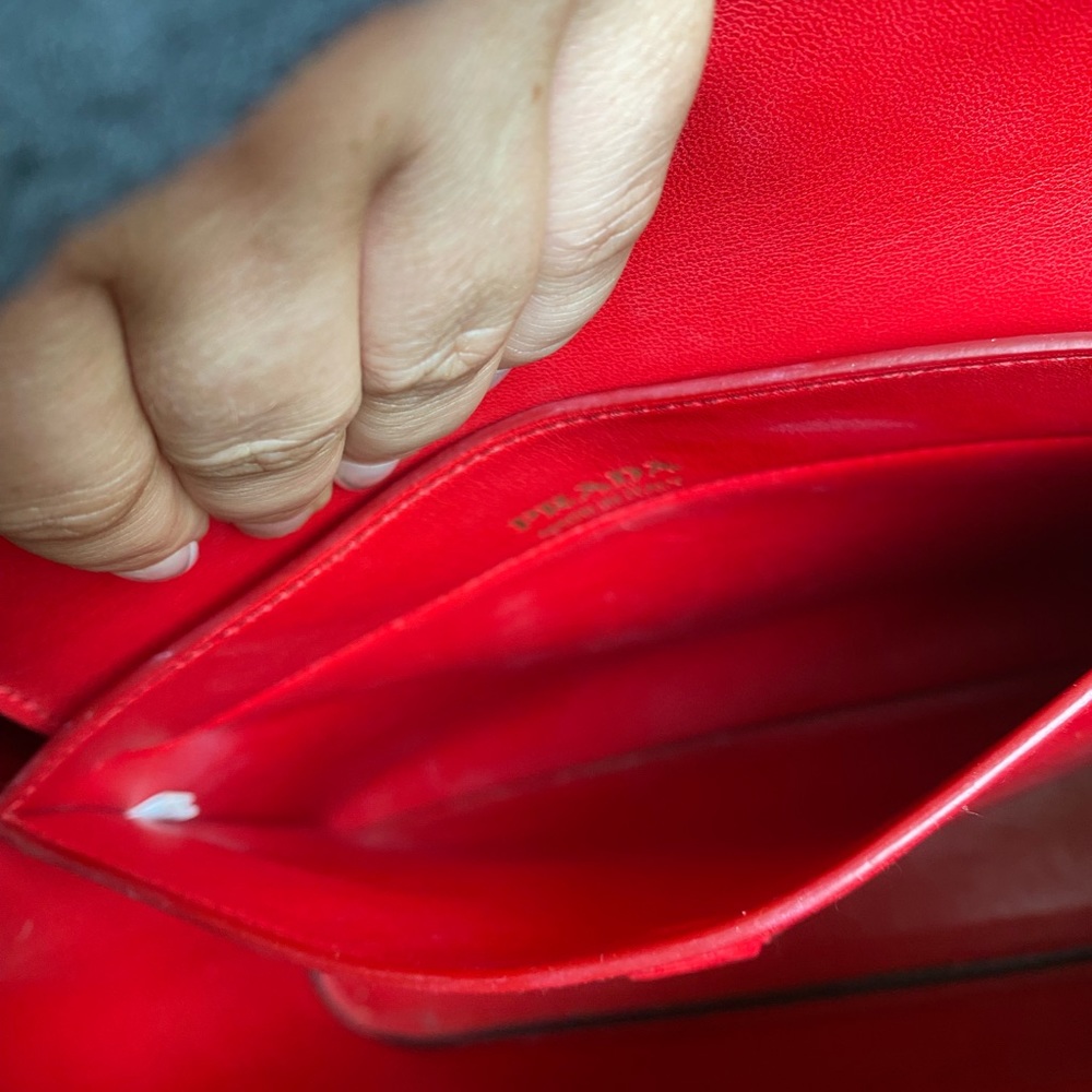 Prada purse - Picture 7 of 7
